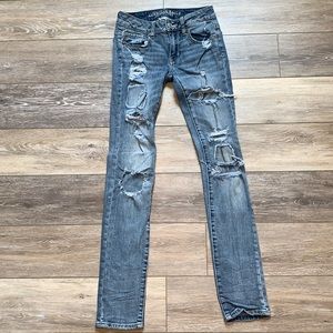 American Eagle Supper Stretch Distressed Ripped Skinny Jeans